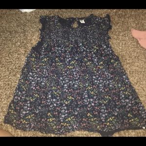 Old Navy floral blouse sleeveless size large